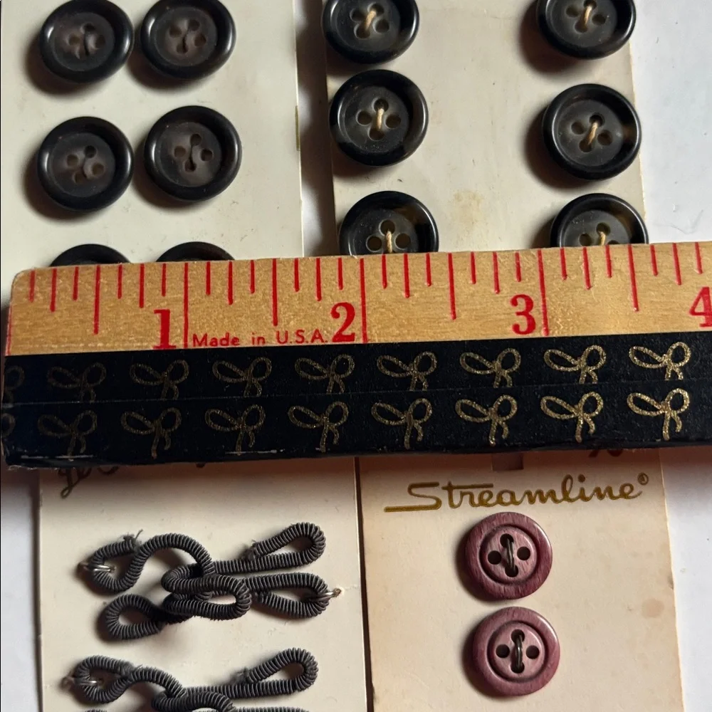 Vintage Button Collection - Assorted Colors